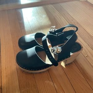 Black MIA clogs
